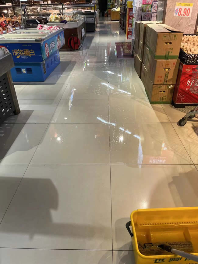 四川省广元市物美超市地面防滑