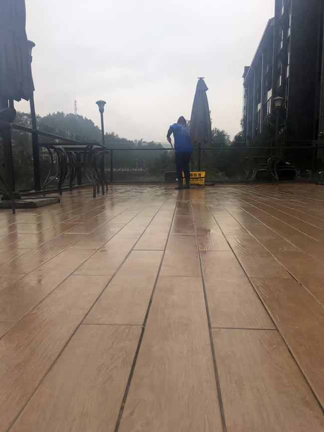 重庆市东泉镇秀泉映月温泉花园酒店地面防滑处理