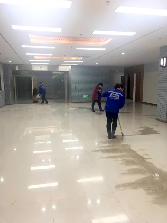 重庆市巴南区鱼洞街道社区养老服务中心各康养楼宇大厅防滑处理