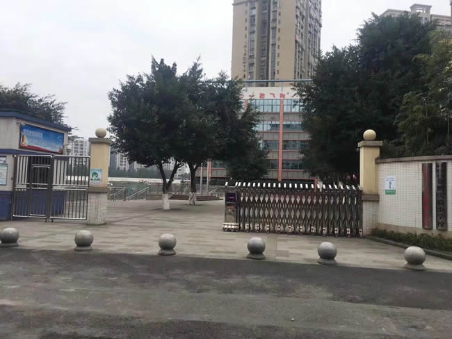 重庆市渝北区金鹏实验小学食堂地面防滑